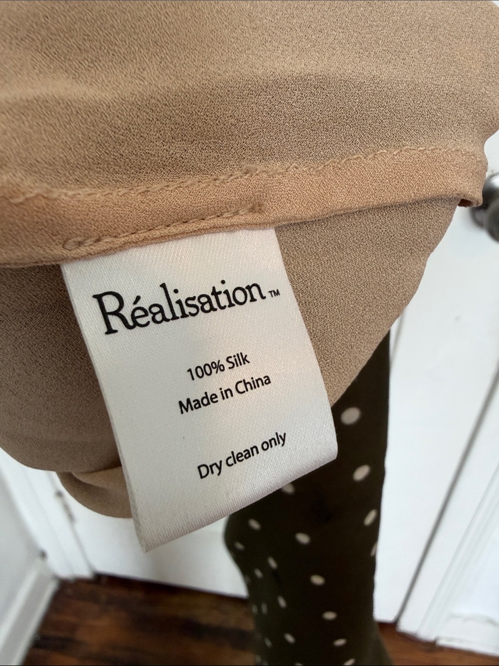 Realisation Par the Margot Olive Spot Khaki V-Neck Midi Dress size Small - Picture 10 of 11
